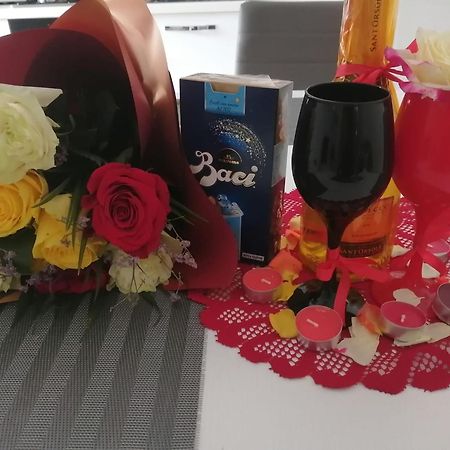 Lar Apartment Focşani الغرفة الصورة